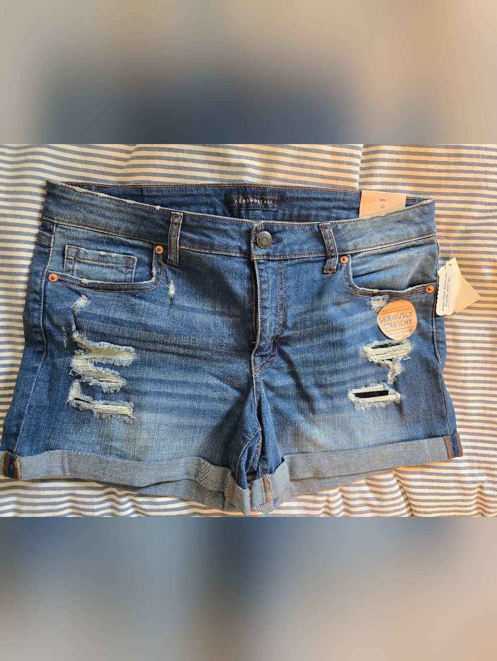 NWT Aéropostale Distressed Blue Denim Midi Shorts - 12